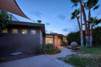 683 N Calle Marcus, Palm Springs, CA 92262